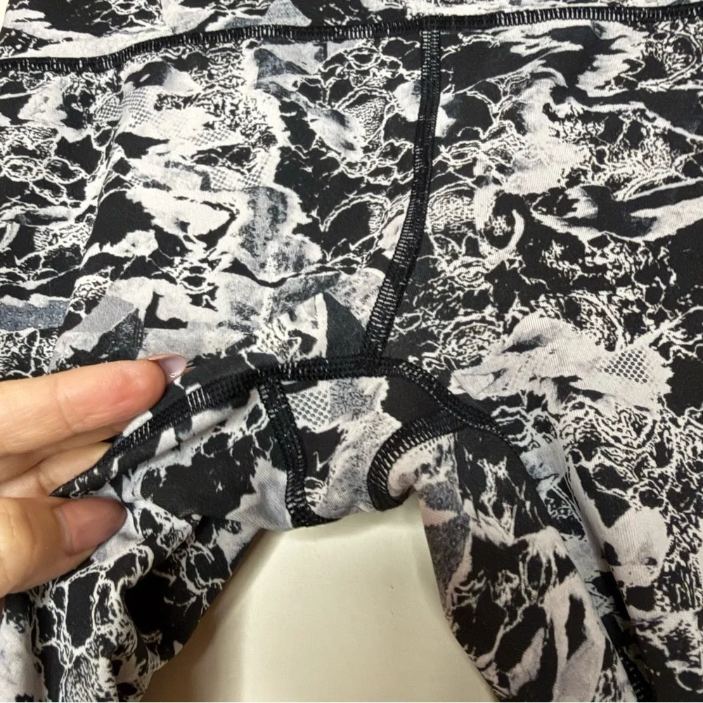 LULULEMON Train Times Athletic Full Length Leggings in Interlaced Starlight